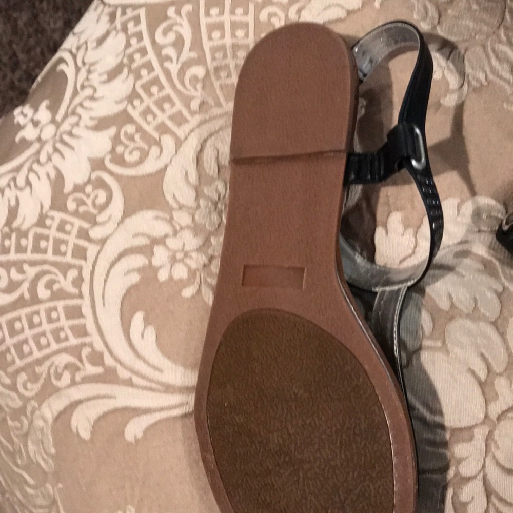 Shoes - Picture 2 of 3